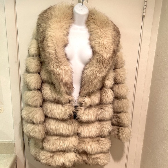 Fox coat: maxi, midi, 3/4 and bomber: - Picture 9 of 16